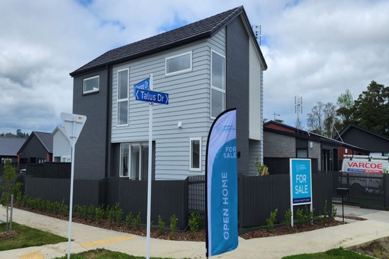 Photo of property in 16 Talus Drive, Ramarama, 2579