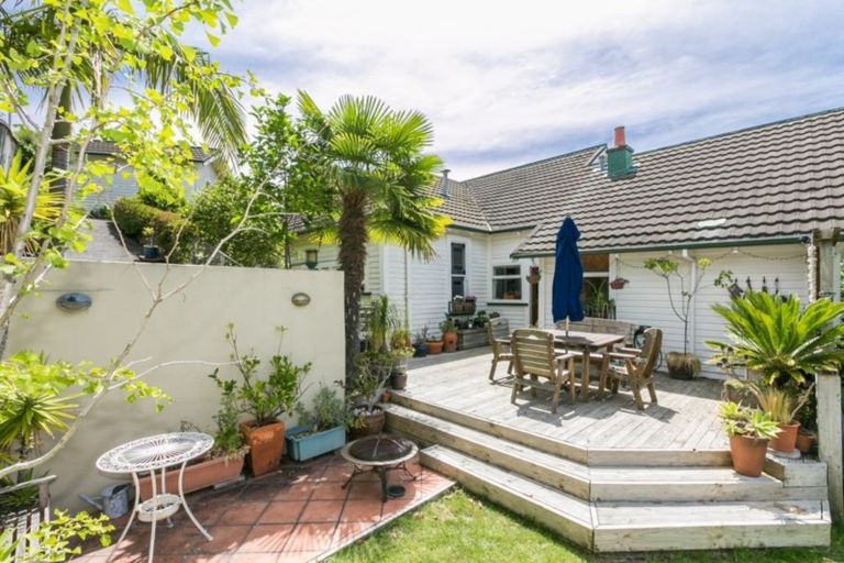 Photo of property in 13 Bay View Road, Bluff Hill, Napier, 4110