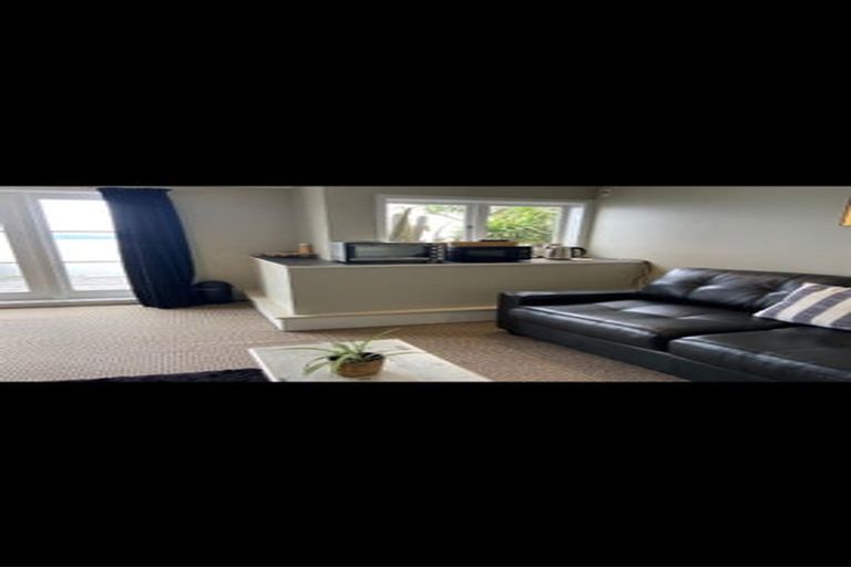 Photo of property in 58 Ferry Road, Days Bay, Lower Hutt, 5013