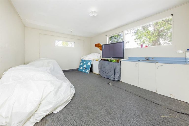 Photo of property in 8 Dosina Place, Flat Bush, Auckland, 2023