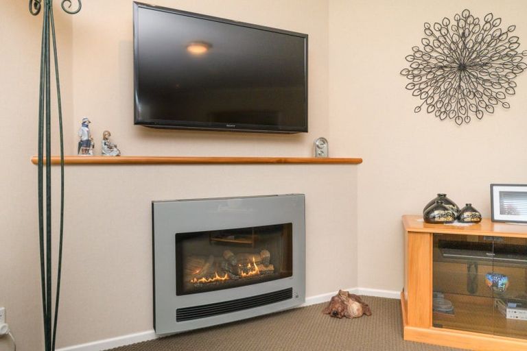 Photo of property in 6 Mudgway Place, Awapuni, Palmerston North, 4412