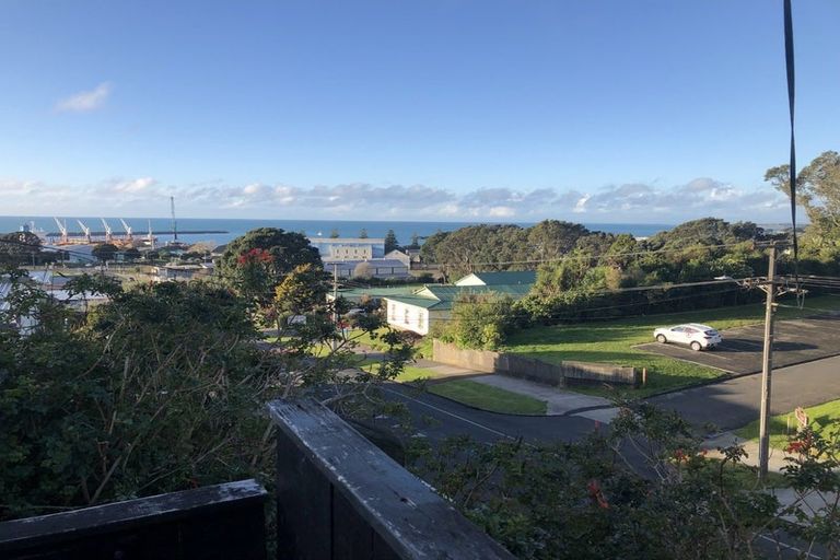 Photo of property in 56 Pioneer Road, Moturoa, New Plymouth, 4310