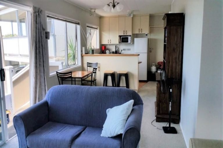 Photo of property in 20 Ngatira Place, Snells Beach, 0920