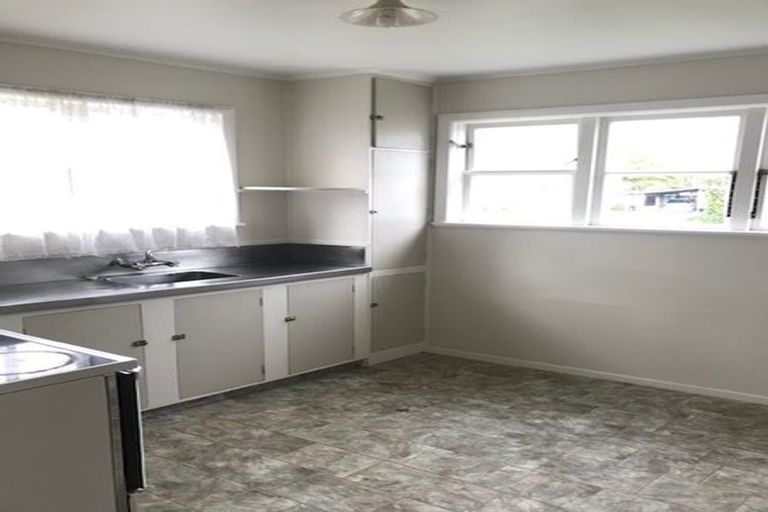 Photo of property in 3 Cressy Street, Waterloo, Lower Hutt, 5011