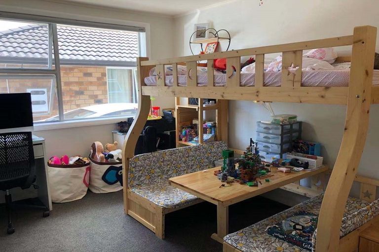 Photo of property in 4 Pickering Crescent, Chedworth, Hamilton, 3210