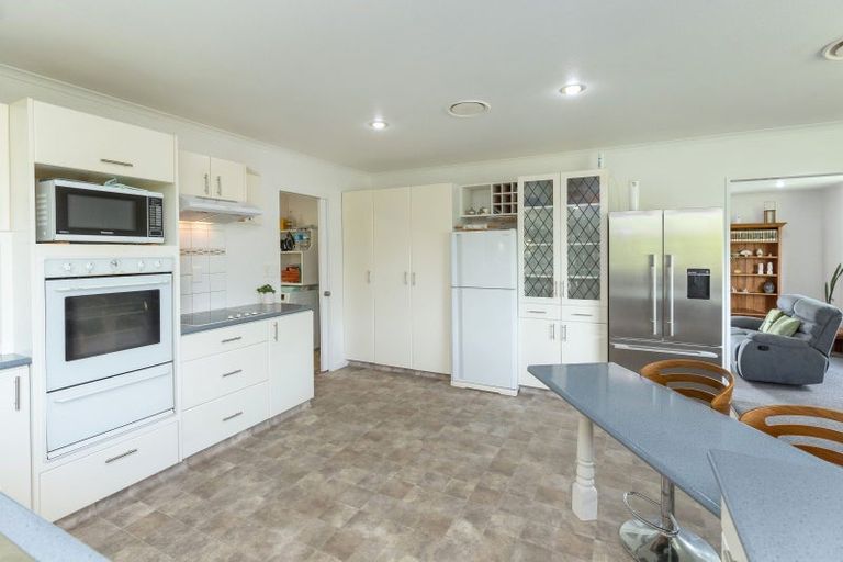 Photo of property in 9 Oak View Place, Greytown, 5712