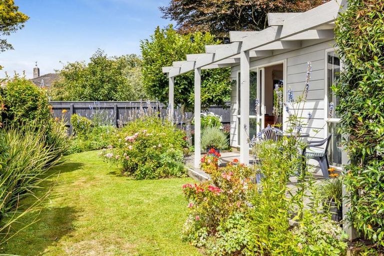 Photo of property in 9b Drake Street, Vogeltown, New Plymouth, 4310