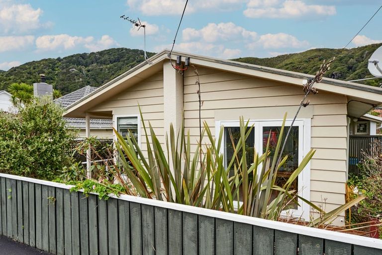 Photo of property in 41-43 Pukatea Street, Eastbourne, Lower Hutt, 5013