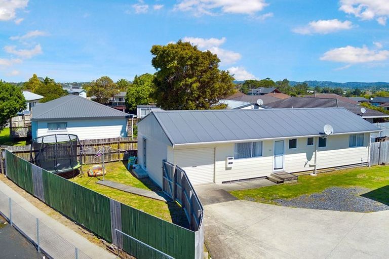 Photo of property in 12b Sturges Road, Henderson, Auckland, 0612