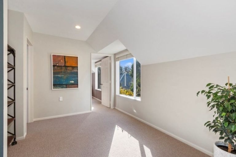 Photo of property in 20 Cashmere Road, Cashmere, Christchurch, 8022