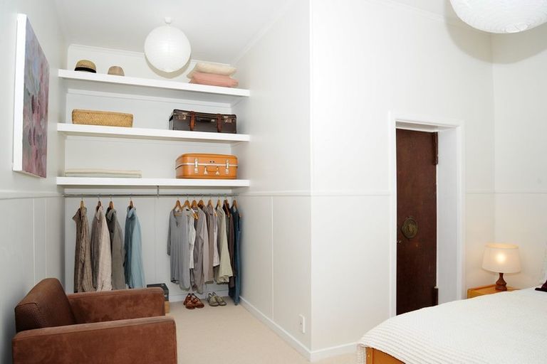 Photo of property in 24 Canterbury Street, Lyttelton, 8082