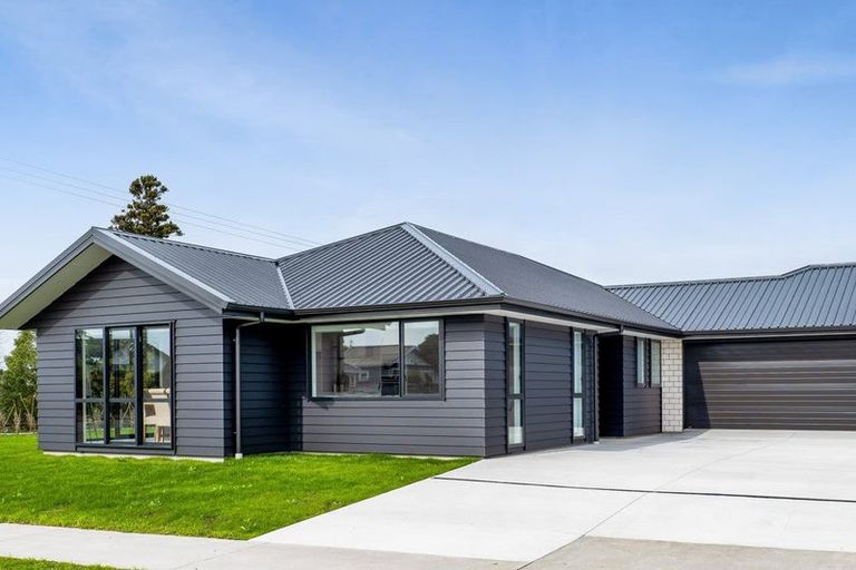 Photo of property in 1 Vogue Circle, Vogeltown, New Plymouth, 4310