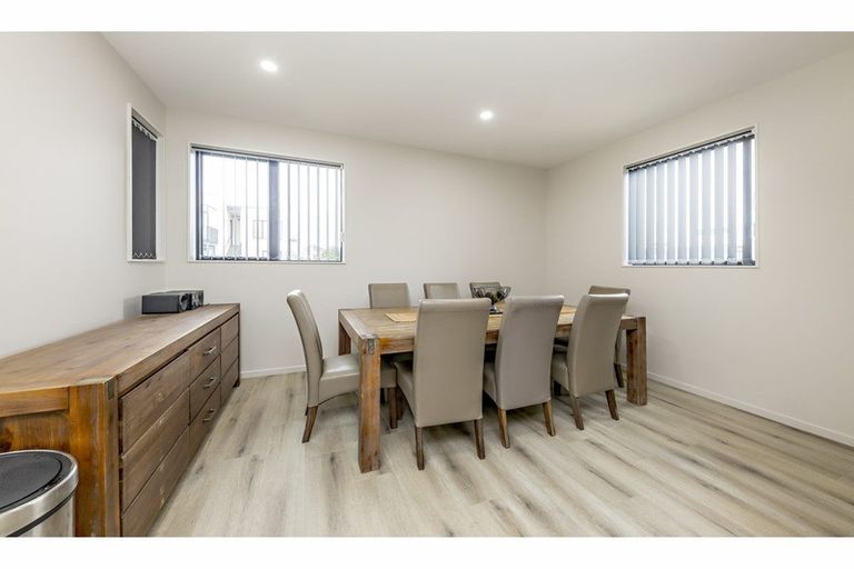 Photo of property in 22 Dignity Street, Papakura, 2110