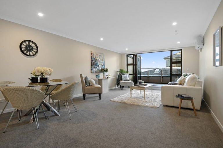 Photo of property in 1c/12 Selwyn Road, Cockle Bay, Auckland, 2014