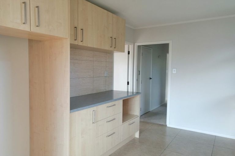 Photo of property in 34 Waverley Avenue, Glenfield, Auckland, 0629