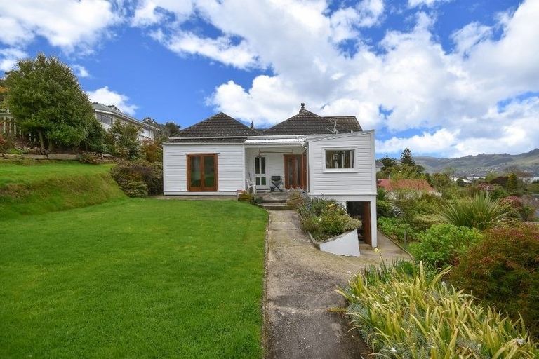 Photo of property in 1 Seddon Street, Ravensbourne, Dunedin, 9022