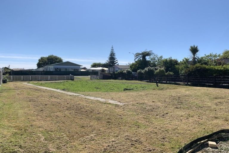 Photo of property in 41/2 Nelson Street, Waitara, 4320