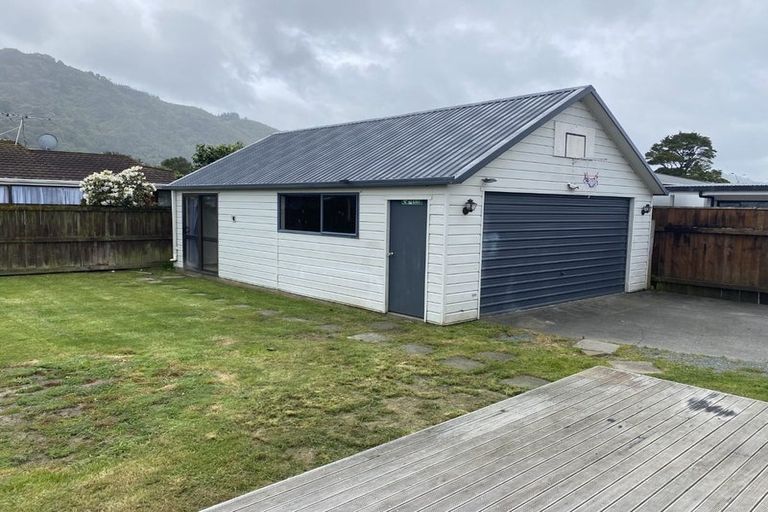 Photo of property in 13 California Drive, Totara Park, Upper Hutt, 5018
