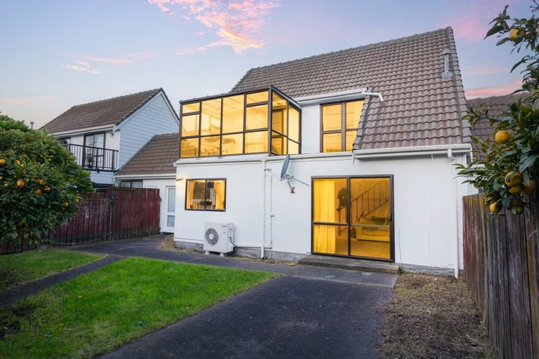 Photo of property in 6/49 Mana Esplanade, Paremata, Porirua, 5026