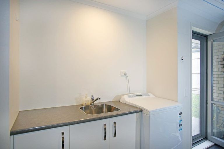 Photo of property in 24 Helenslee Road, Pokeno, 2402