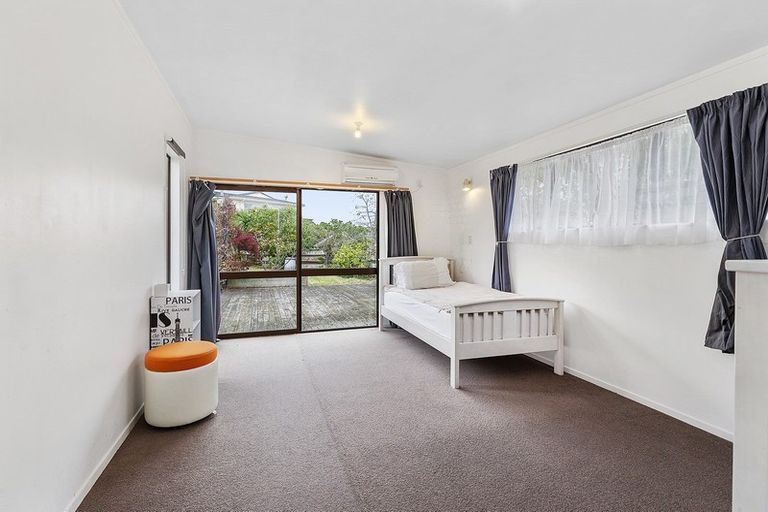Photo of property in 24 Eskdale Road, Papakowhai, Porirua, 5024