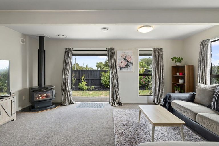 Photo of property in 2 Thompsons Road, Belfast, Christchurch, 8051