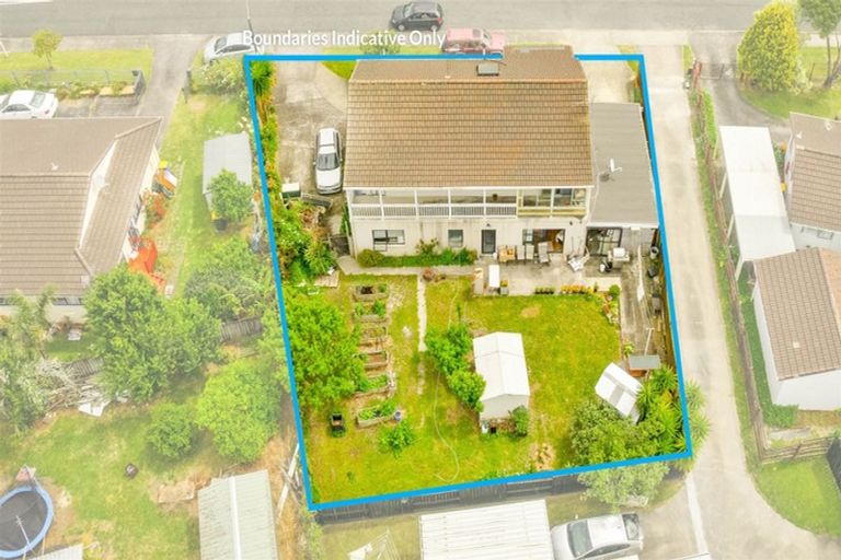 Photo of property in 1 Silverstone Place, Henderson, Auckland, 0612