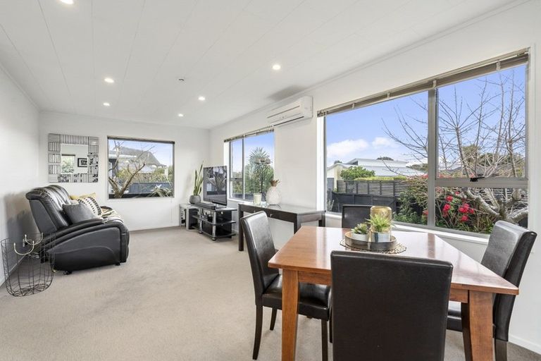 Photo of property in 70a Eatwell Avenue, Paraparaumu Beach, Paraparaumu, 5032