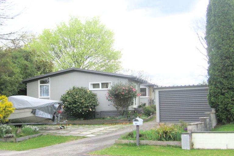 Photo of property in 18 Icarus Place, Sunnybrook, Rotorua, 3015