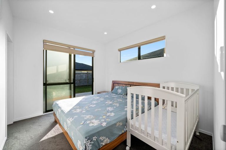 Photo of property in 42 Holcroft Street, Papakura, 2110