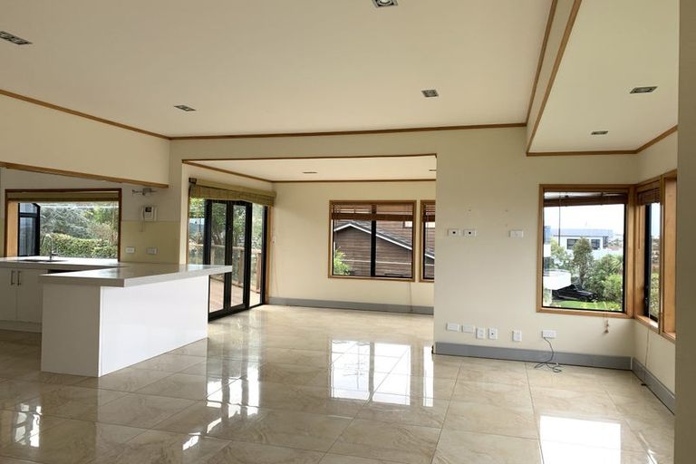 Photo of property in 56 Onetaunga Road, Chatswood, Auckland, 0626