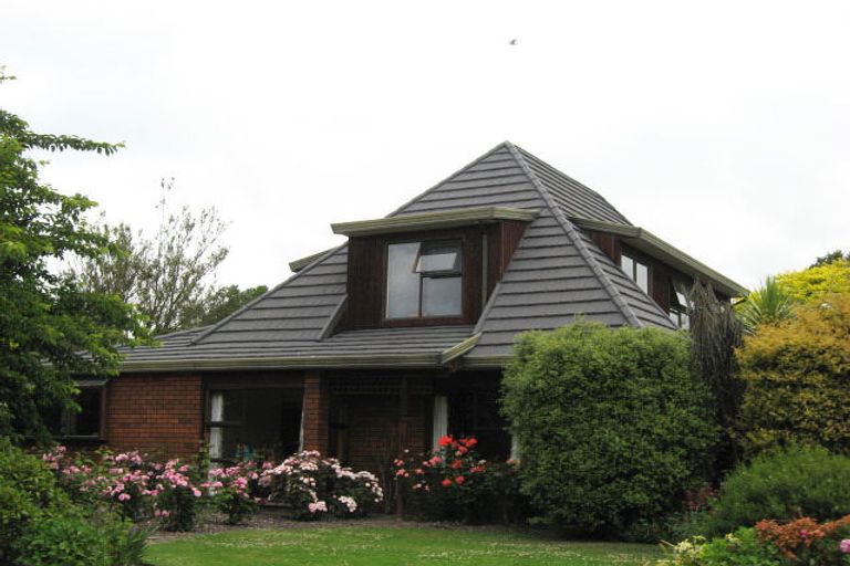 Photo of property in 19 Felstead Place, Avonhead, Christchurch, 8042