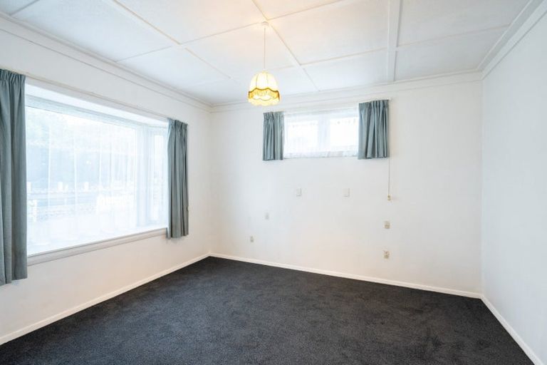 Photo of property in 239 Fitzherbert Avenue, West End, Palmerston North, 4410