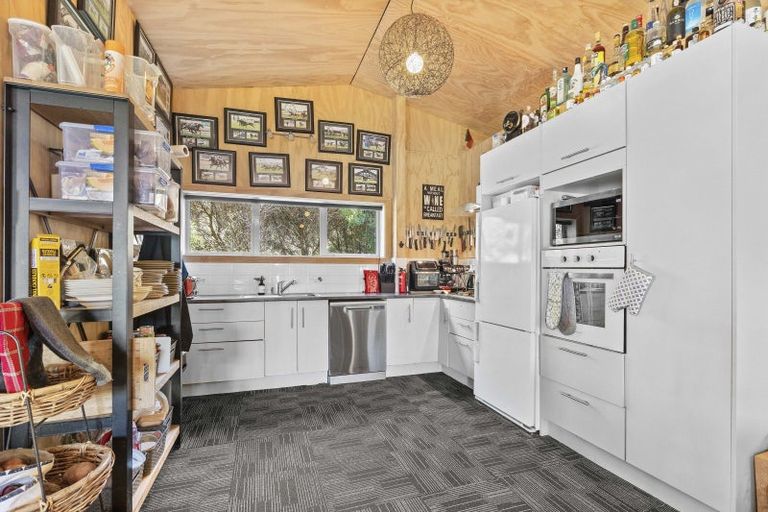 Photo of property in 645a Te Awaiti Road, Te Awaiti, Martinborough, 5782