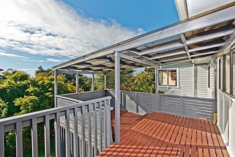 Photo of property in 41 Forrest Hill Road, Milford, Auckland, 0620