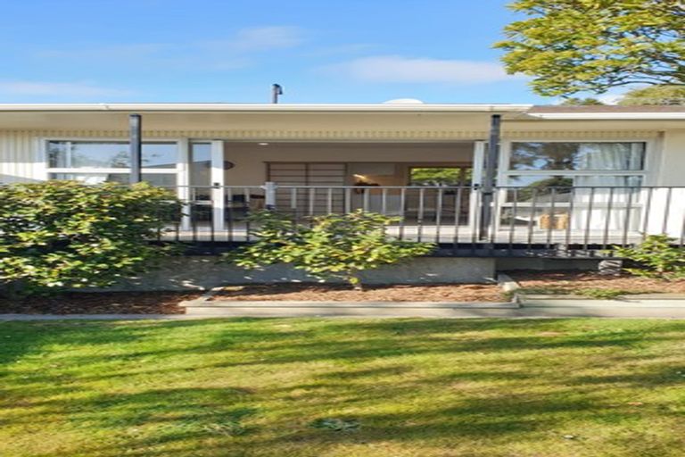 Photo of property in 1/7 Patchett Place, Cashmere, Christchurch, 8022