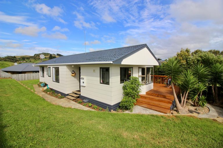 Photo of property in 3 Sunshine Rise, Raglan, 3225