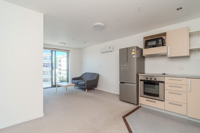 Photo of property in Dual Apartments, 406/142 Vivian Street, Te Aro, Wellington, 6011