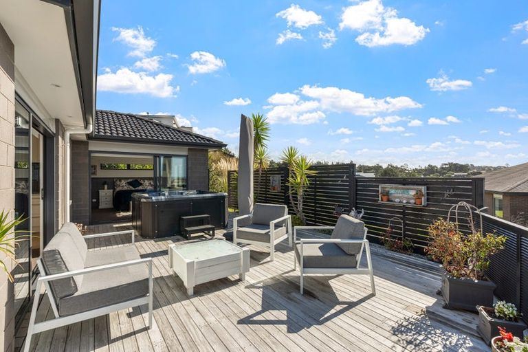 Photo of property in 23 Woodridge Drive, Stanmore Bay, Whangaparaoa, 0932