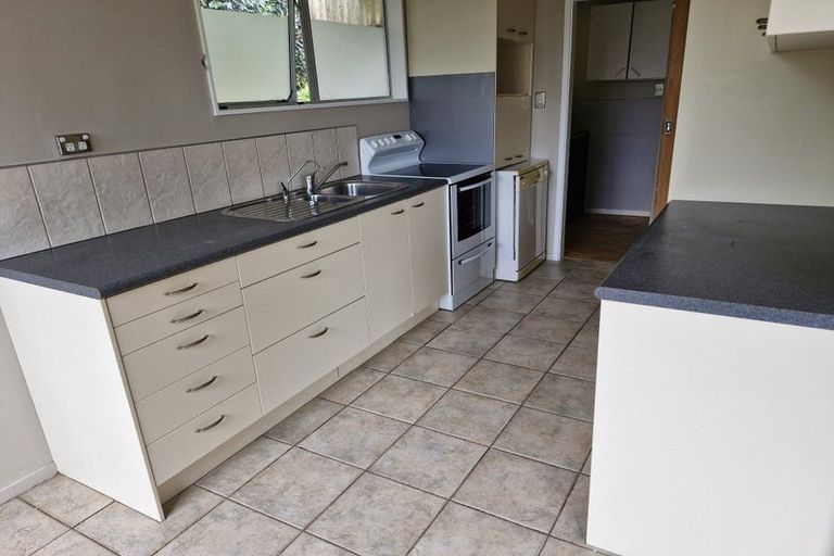 Photo of property in 20 Manaia View Road, One Tree Point, 0118