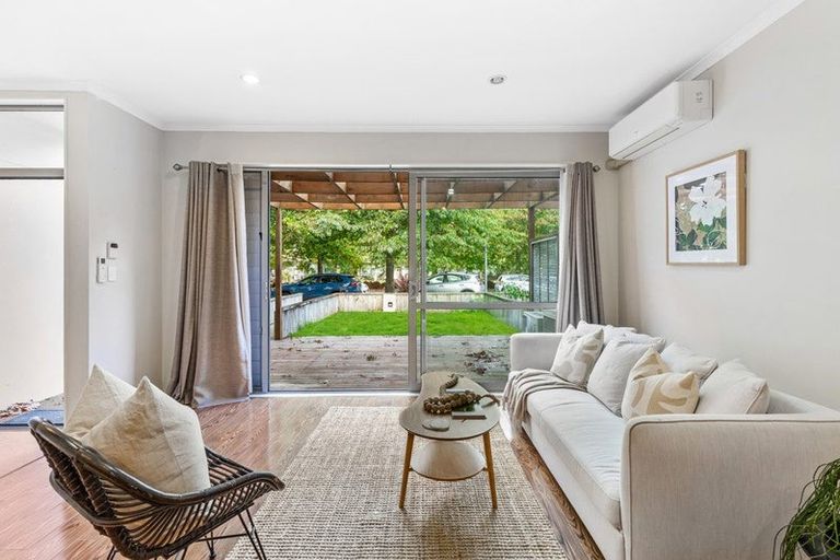 Photo of property in 11 Kauri Drive, Takanini, 2112