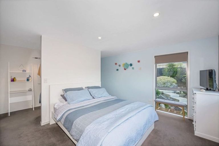Photo of property in 4a Astrolabe Place, Gulf Harbour, Whangaparaoa, 0930