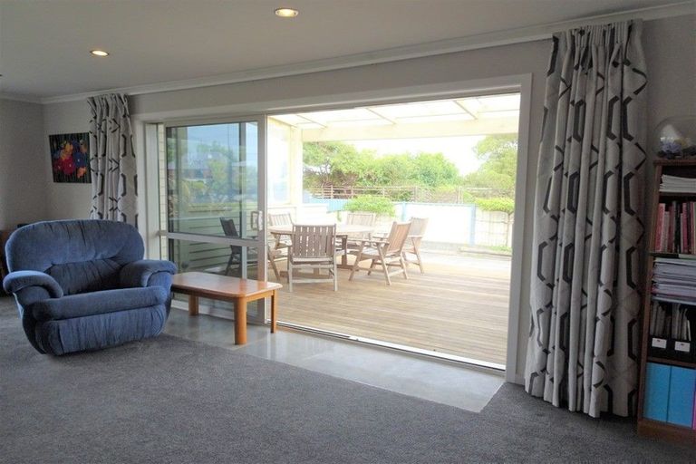 Photo of property in 1 Loris Place, Karoro, Greymouth, 7805