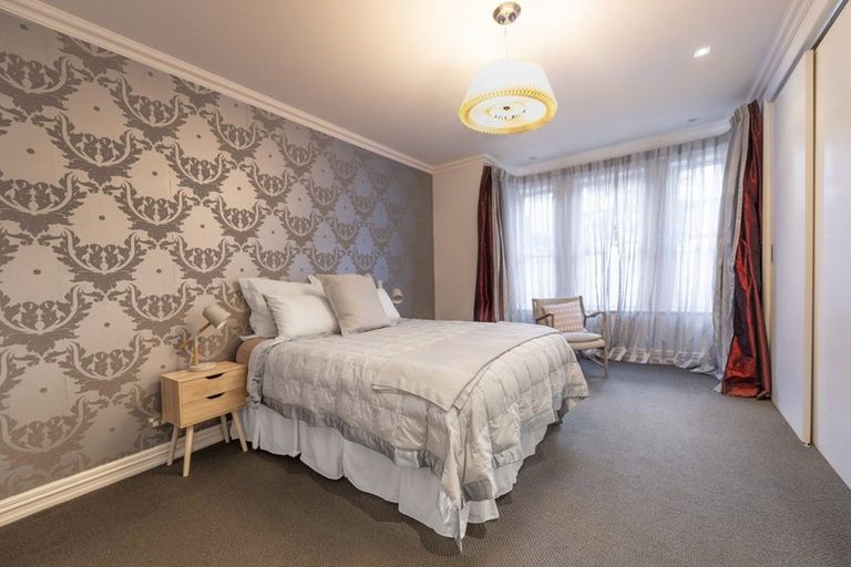 Photo of property in 63 Brougham Street, Mount Victoria, Wellington, 6011