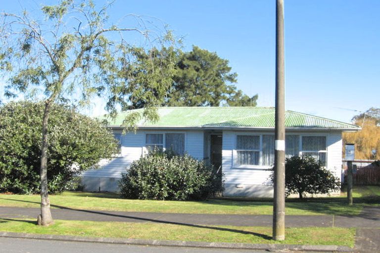 Photo of property in 6 Ranger Place, Wattle Downs, Auckland, 2103