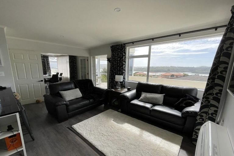 Photo of property in 6 Iona Place, Papakowhai, Porirua, 5024