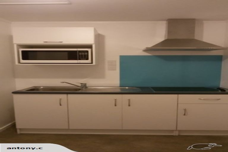 Photo of property in 15 Parsons Glen, Karori, Wellington, 6012