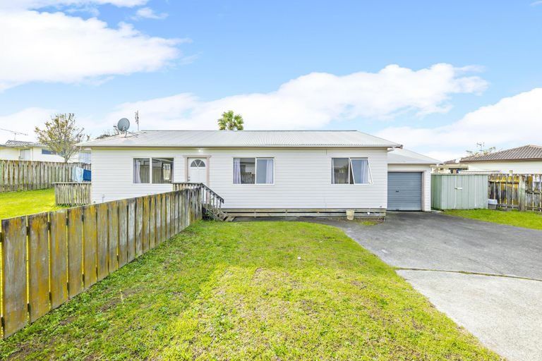 Photo of property in 1/9 Trimdon Street, Randwick Park, Auckland, 2105