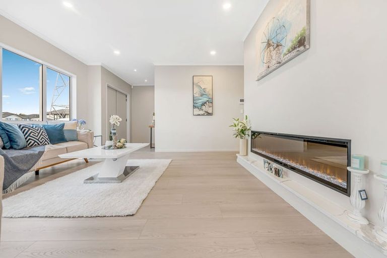 Photo of property in 18 Bushfield Drive, Flat Bush, Auckland, 2019