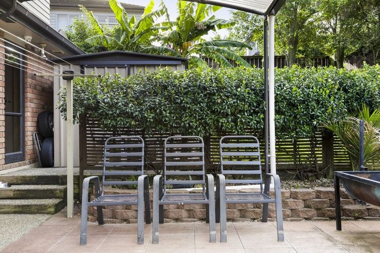 Photo of property in 1 Seresin Crescent, Flat Bush, Auckland, 2016